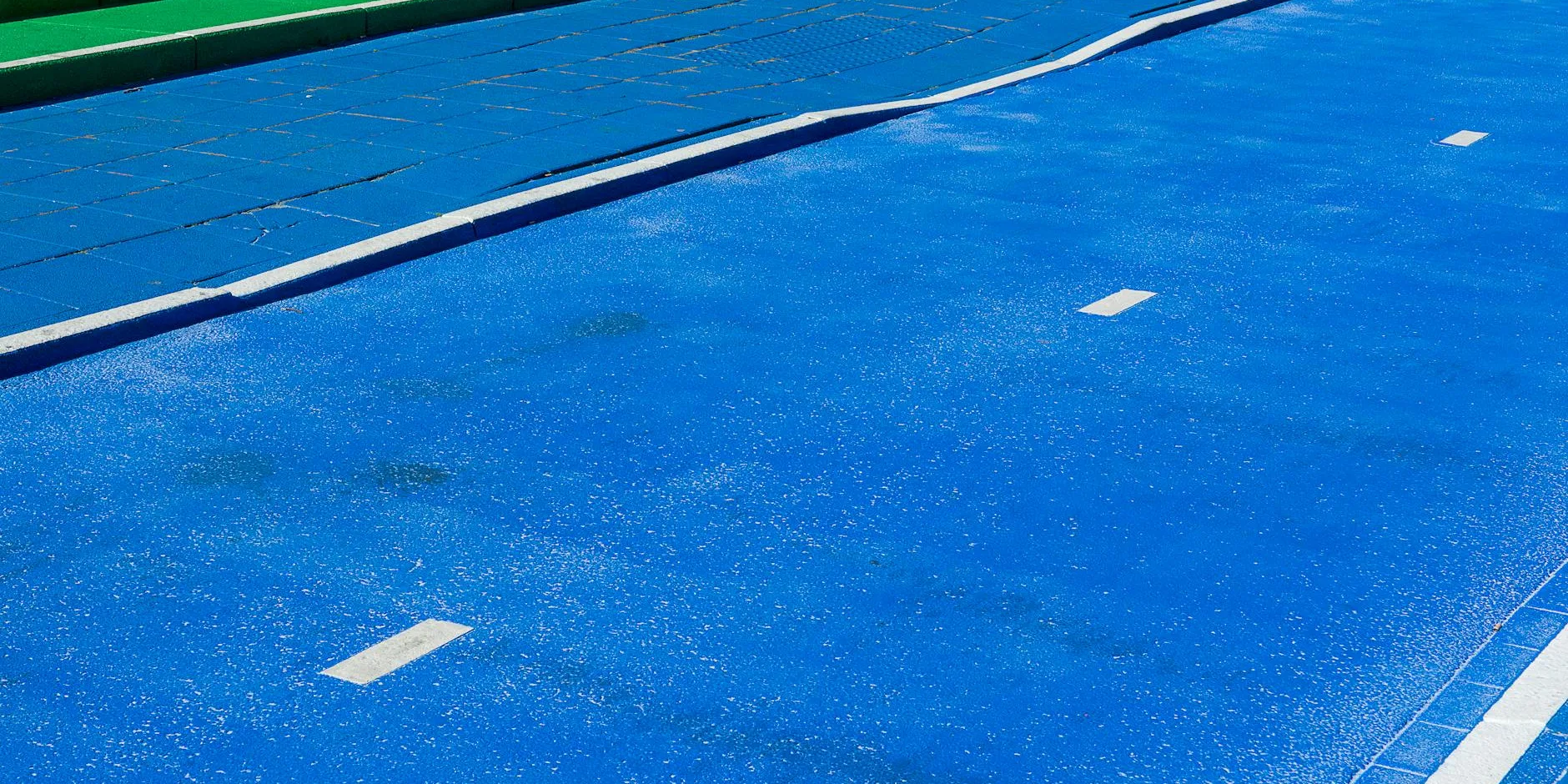 Detalles Criticos Encuentros Sumideros Y Petos Bien Resueltos Con Poliurea