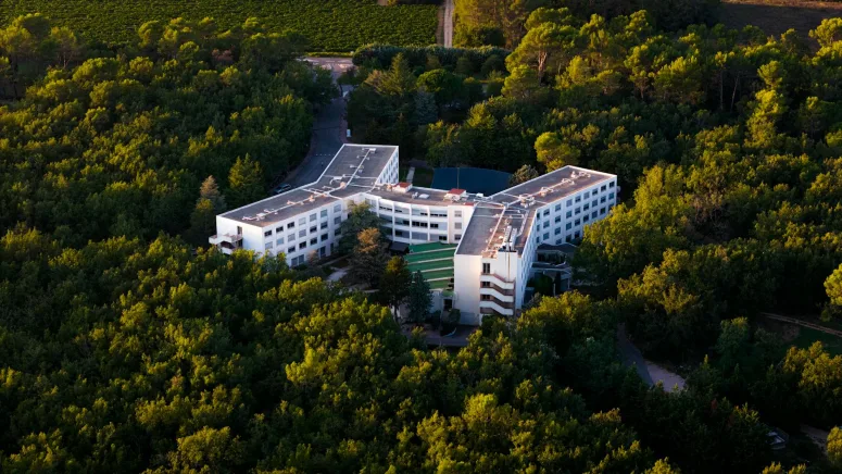 Poliurea Para Hoteles Y Residencias Eficiencia Estetica Y Durabilidad 1